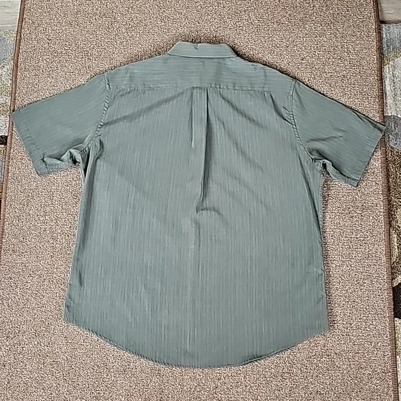 Men's  Button Down Shirt - Picture 9 of 16